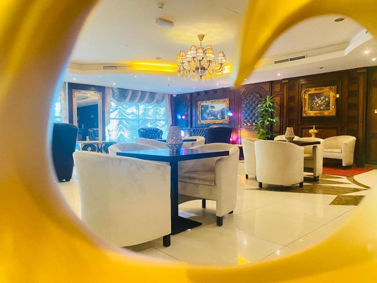 Tourist Hotel Doha Bagian luar foto