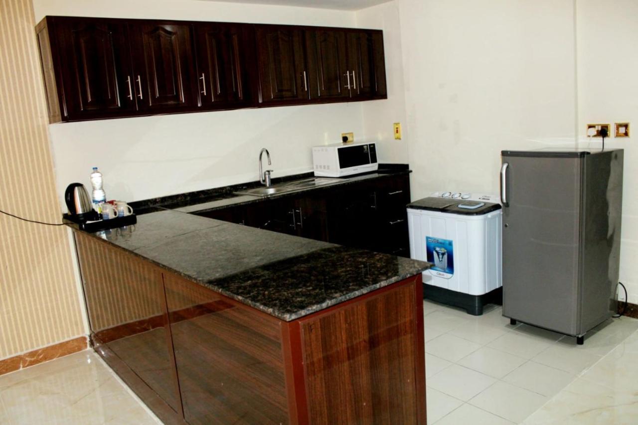 Tourist Hotel Doha Bagian luar foto