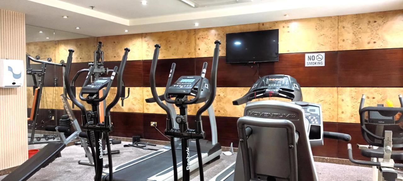 Tourist Hotel Doha Bagian luar foto