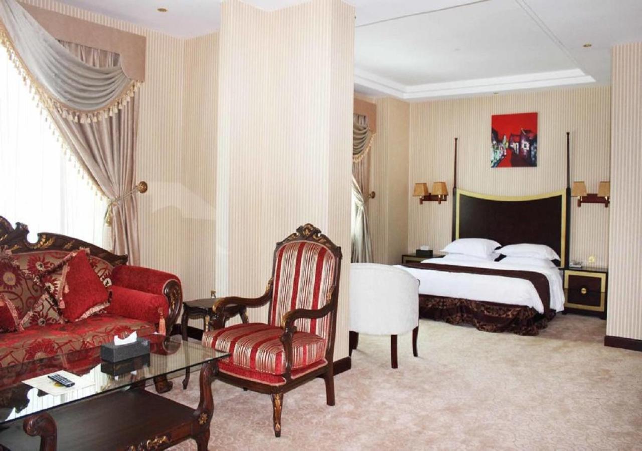 Tourist Hotel Doha Bagian luar foto