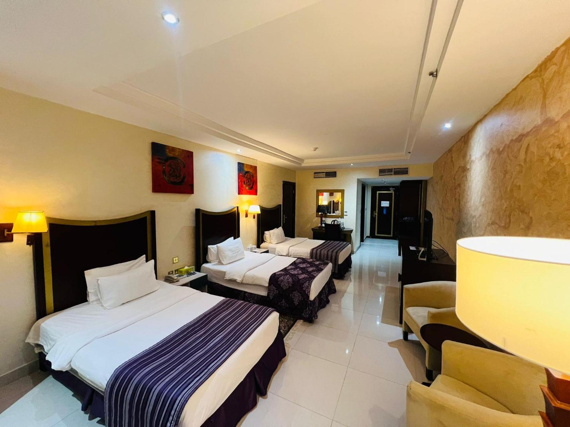 Tourist Hotel Doha Bagian luar foto