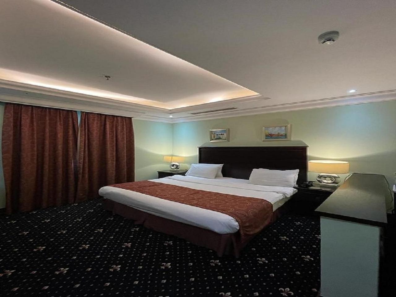 Tourist Hotel Doha Bagian luar foto