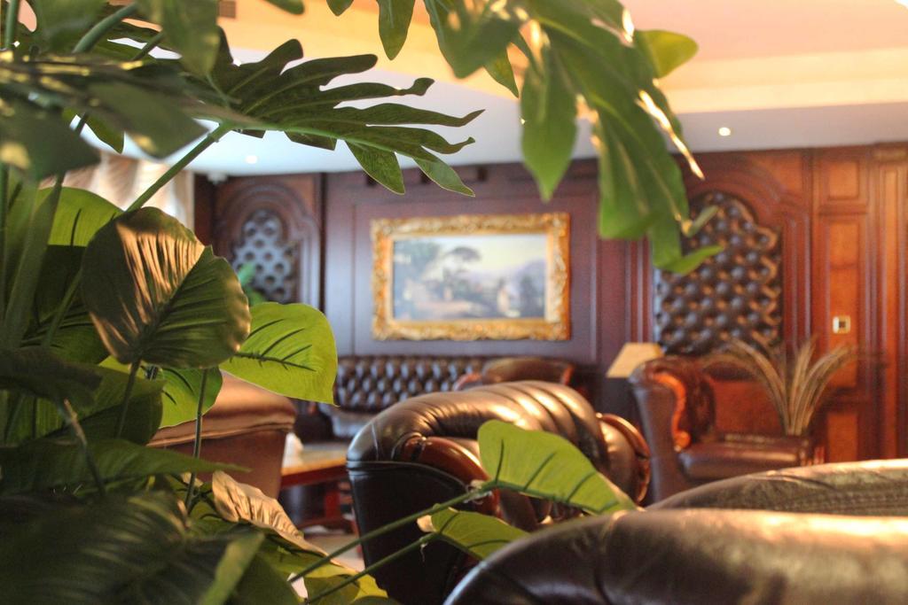 Tourist Hotel Doha Bagian luar foto
