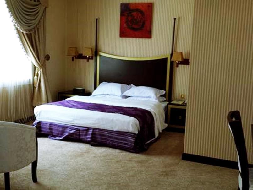 Tourist Hotel Doha Bagian luar foto